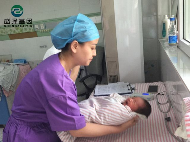 親子鑒定解開(kāi)真相：O型血的夫妻為何生下B型血嬰兒？