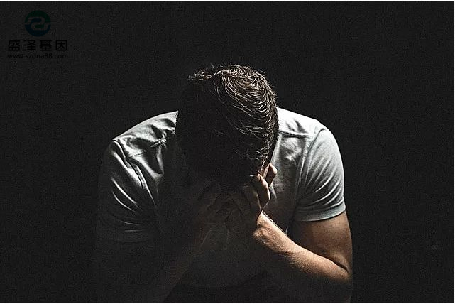 全網(wǎng)熱議：女方該不該讓男方跟孩子做親子鑒定？