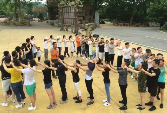 男方要求做親子鑒定的情況增多，是西方文化與傳統(tǒng)道德觀點的碰撞