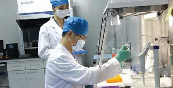 申請親子鑒定麻煩嗎，哪些東西可以做？血痕樣本可以嗎？